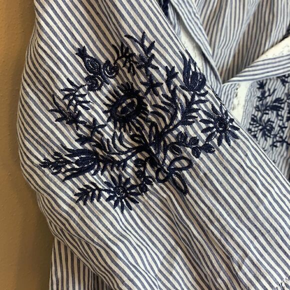 Blue island medium embroidered top stripes navy and white (g1) - Picture 2 of 5